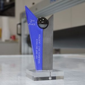 Pokal für SKF aus Acrylglas und Metall