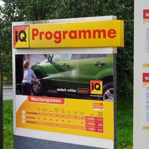 Folienbeschriftung für IQ Tankstelle